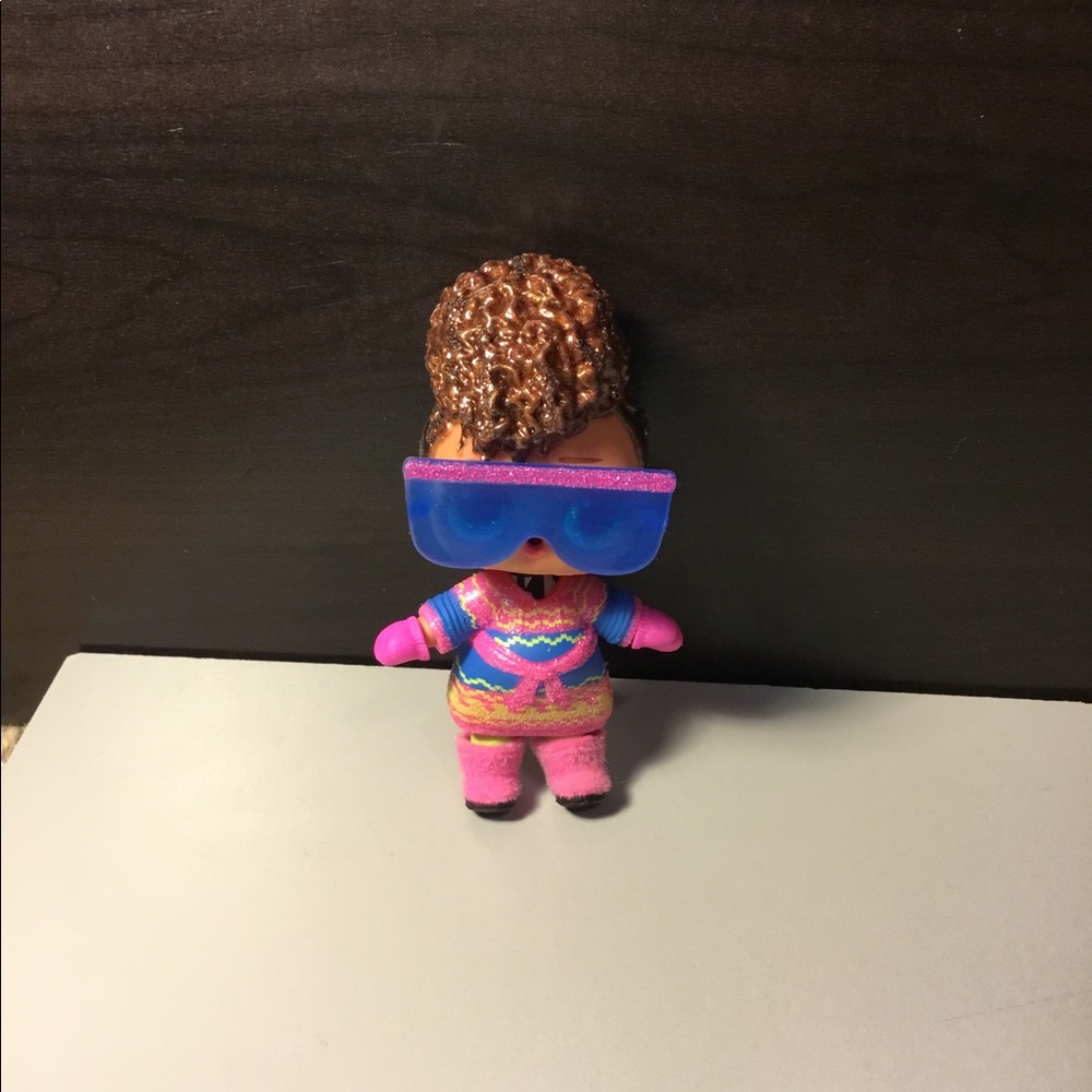 WINTER CHILL lol surprise doll